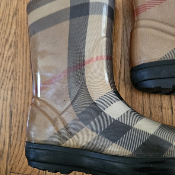 Burberry Kids Plaid Rain Boots Size 9-10T